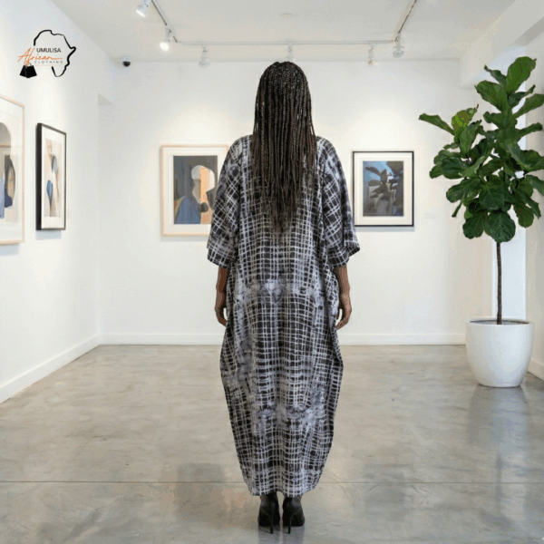 218 Neza Monochrome Flow Kaftan